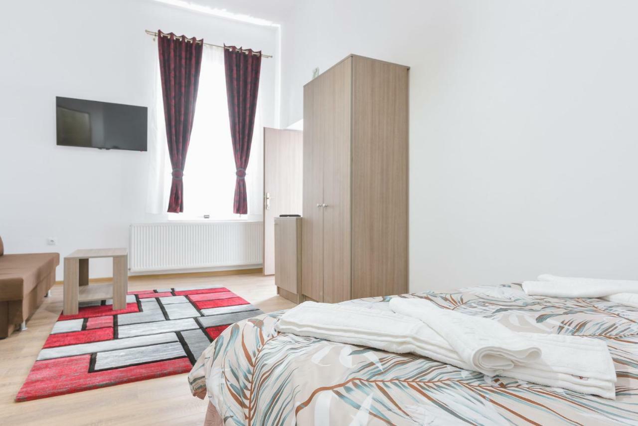 Casa Vlabisa Centru Ξενοδοχείο Κλουζ-Ναπόκα Εξωτερικό φωτογραφία